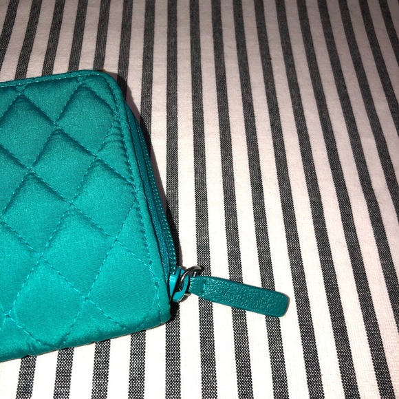 Vera Bradley Wallet - Picture 4 of 8